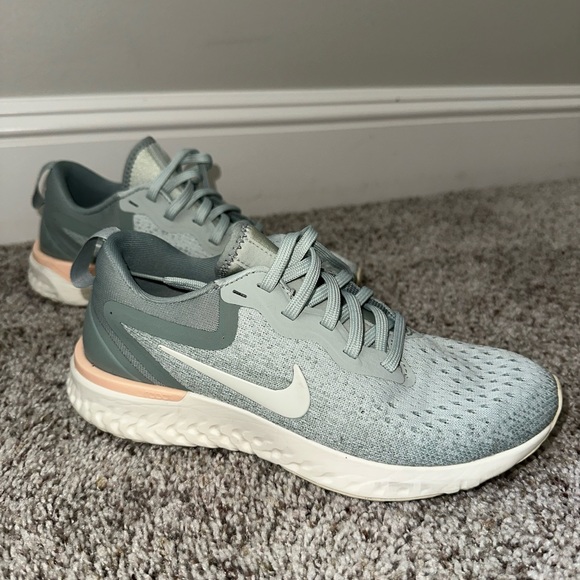 Nike Odyssey React Running Sneakers size 6 - Picture 3 of 5